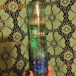 Merry Marshmallow Kiss Fragrance Spray